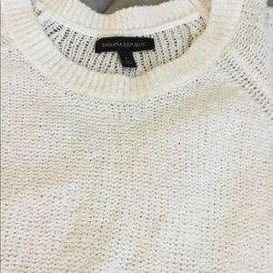 Stunning white Large Banana Republic sweater.